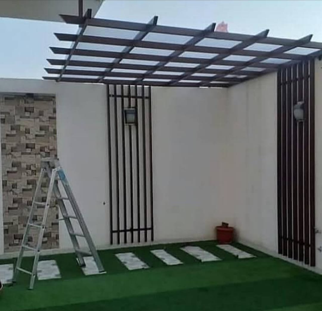 مظلات جلسات في السطح